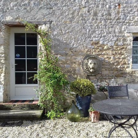 Gite Du Jardin Des Sources Villa Vaux-sur-Seulles Exteriör bild